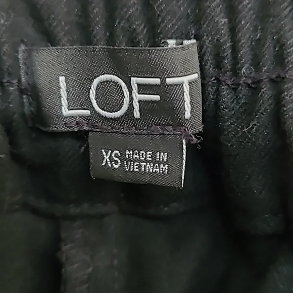 LOFT Black Pleated Pull On Slim Pants in Brushed Flannel Size XS - Picture 3 of 6